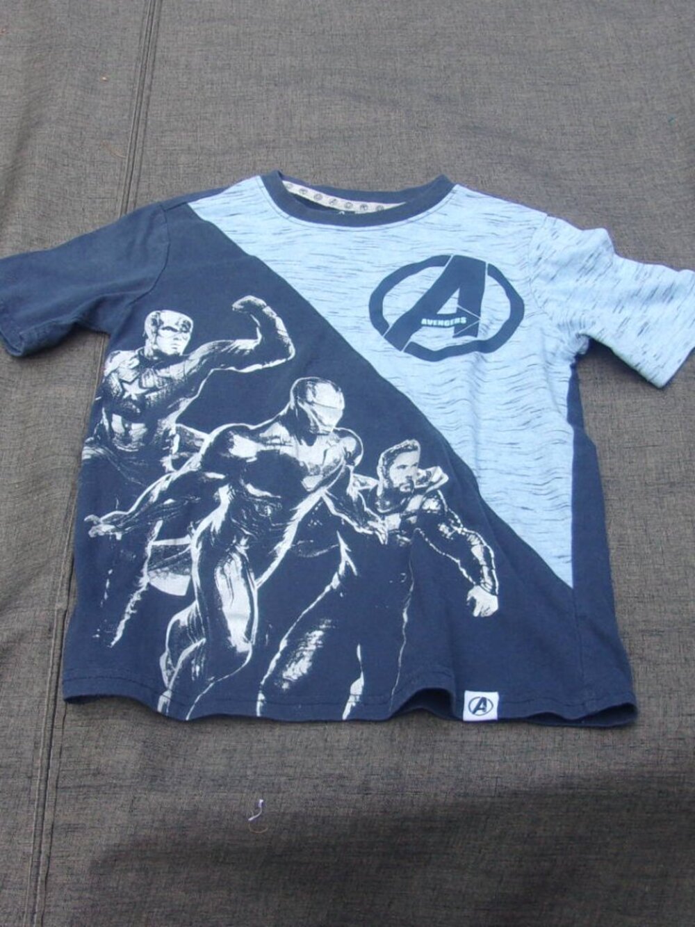 Marvel's Avengers Endgame Child's Shirt Size M/M 8